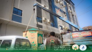 هيئة الخليج وعدن تنزل نقطة التوزيع رقم 21 في فرع عدن بجانب مستشفى عدن التعاوني الخيري لخدمة الأسر المحتاجة